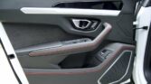 lamborghini urus occasion interieur porte